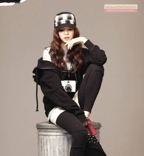 สีดำ เสื้อกันหนาว มีปีก เกาหลีสุดๆ น่ารัก เสื้อกันหนาว ฮู้ดดี้ มีปีก เกาหลีสุดๆ น่ารัก เลือกสีที่พร้อมส่งด้านในเลยค่ะ BLACK L