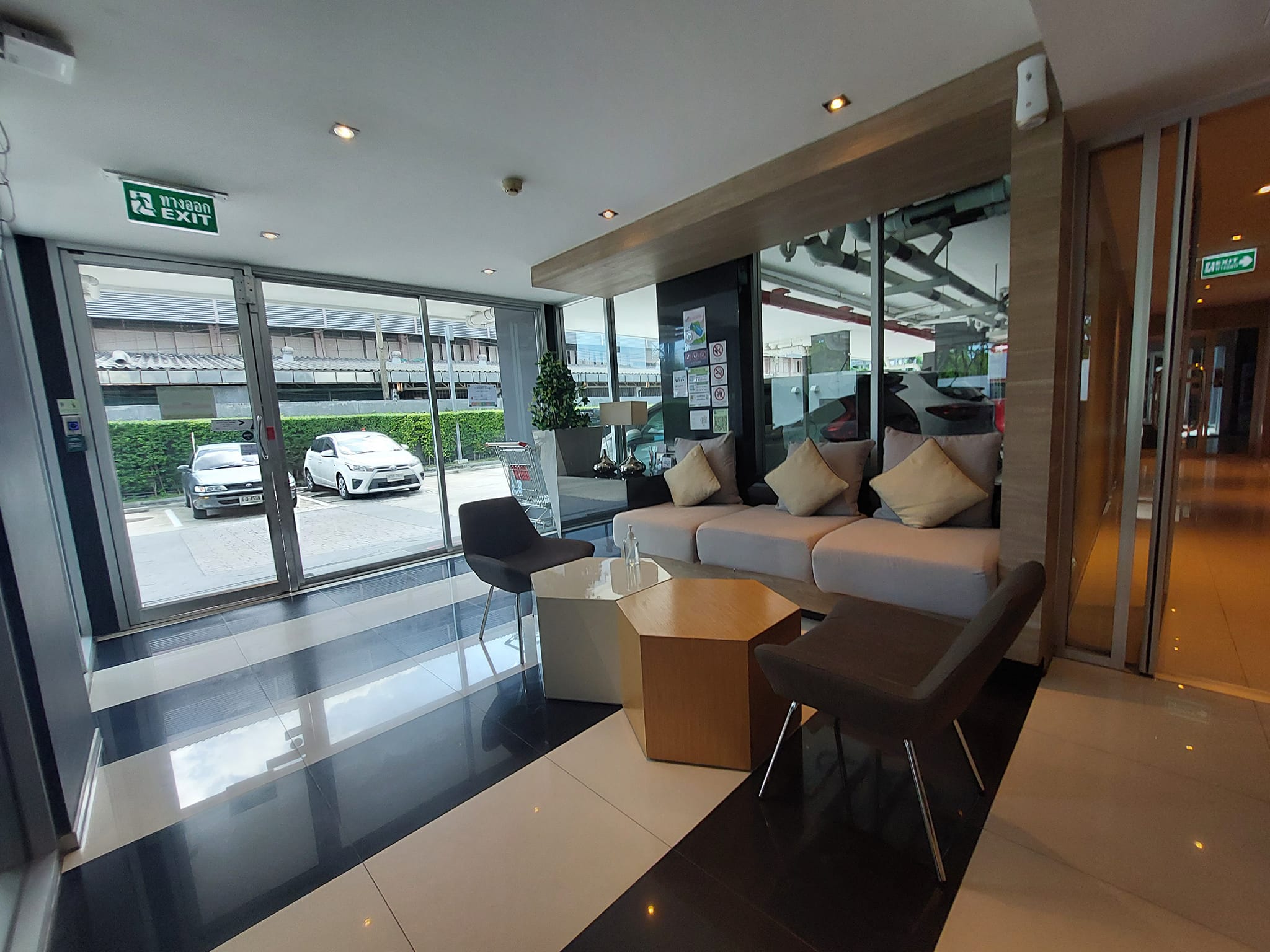 ให้เช่าคอนโด ELIO DEL RAY Sukhumvit 64 เอลลิโอ เดล เรย์ สุขุมวิท 64 คอนโดสไต์รีสอร์ท 1 ห้องนอน 1 ห้องครัว (แยกครัวชัดเจน)