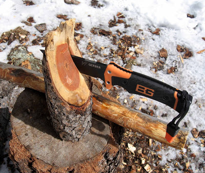 มีดเดินป่า/ยังชีพ Gerber Bear Grylls Ultimate Pro ใหม่ แท้ มีนกหวีดและที่จุดไฟ ของแท้ ของใหม่