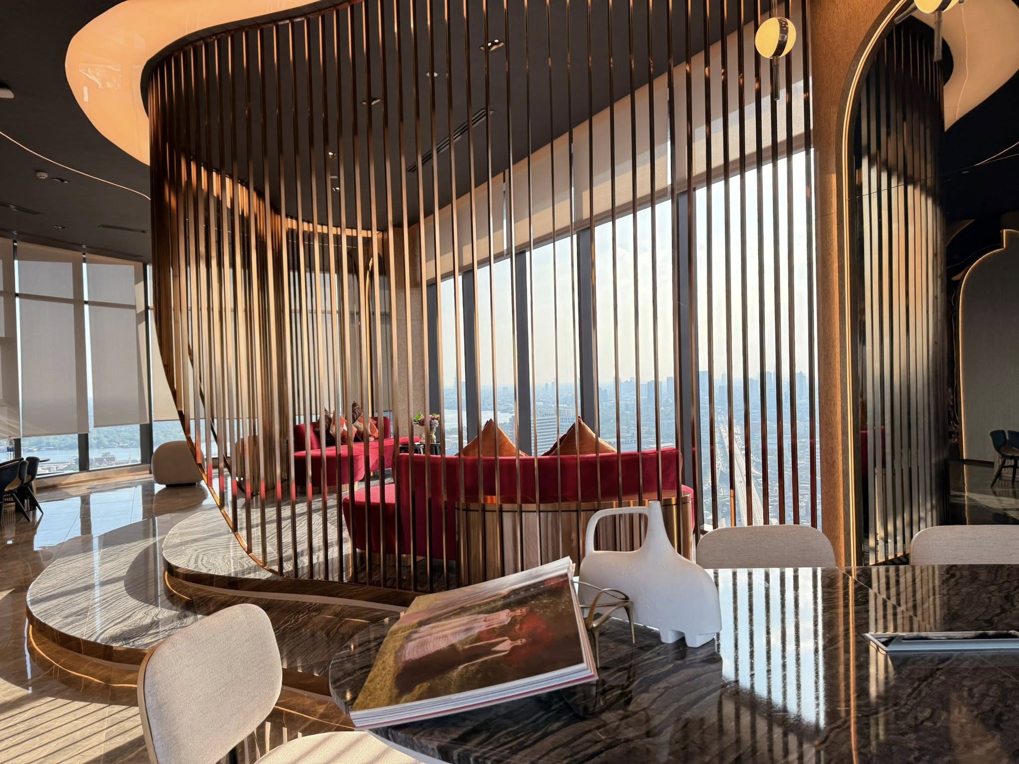 ให้เช่าคอนโดใหม่ Life Rama 4 - Asoke (ไลฟ์ พระราม 4 - อโศก) วิวแม่น้ำสวยมาก ใกล้ MRT ศูนย์สิริกิติ์ เพียง 300 เมตร