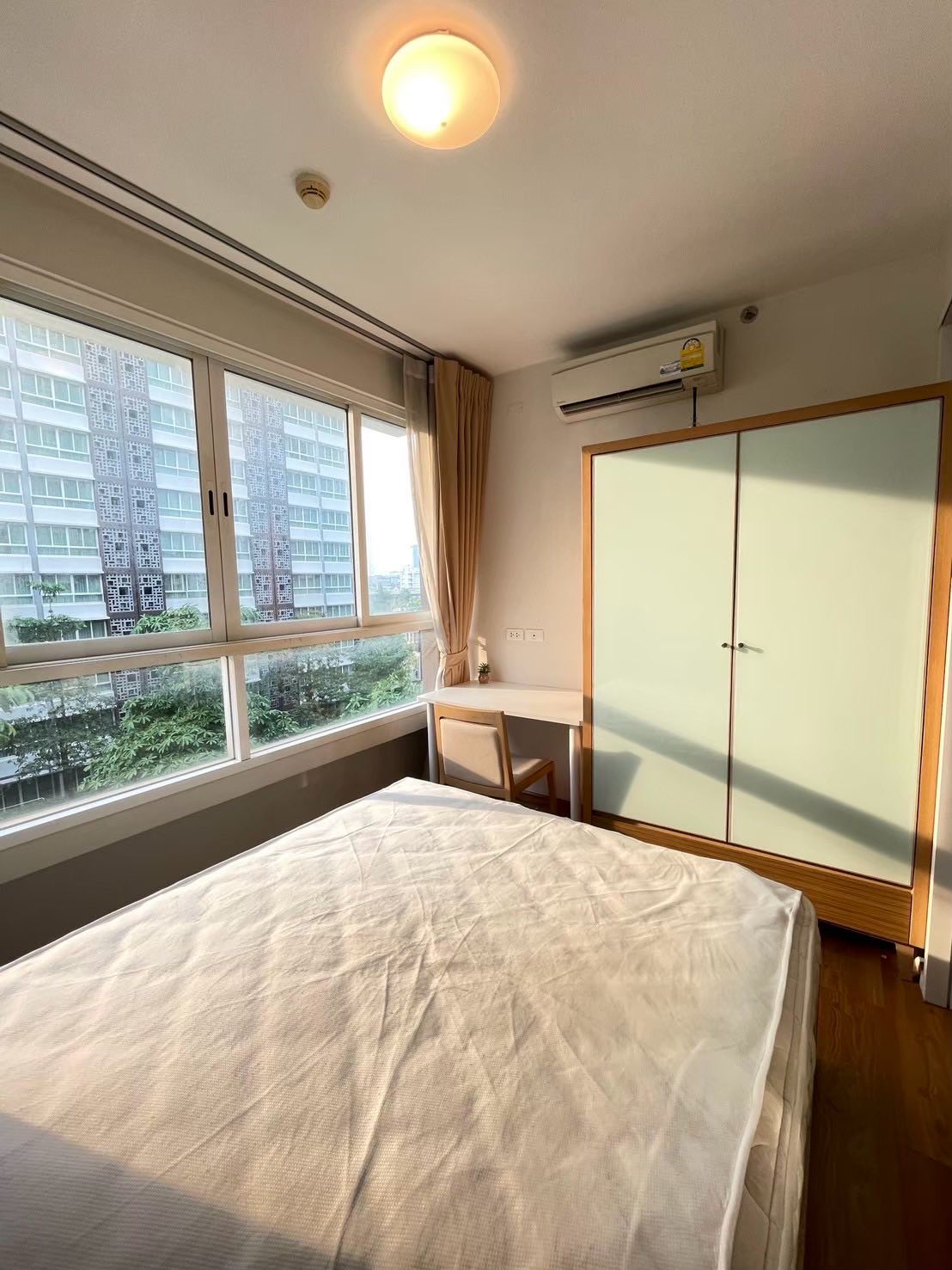 ให้เช่าคอนโด ไอบิซ่า คอนโด อาร์ซีเอ / For Rent Ibiza Condo RCA (English below)