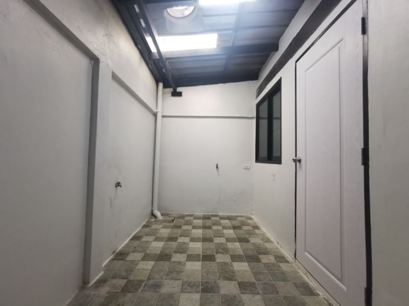 ขาย / เช่า ขายโฮมออฟฟิต ทาวน์เฮ้าส์สวยพร้อมอยู่ ((ลดเพิ่ม 1แสน)) Renovateใหม่ทั้งหลัง ทำเลดีมาก ห่างBig C กลัปพฤกษ์