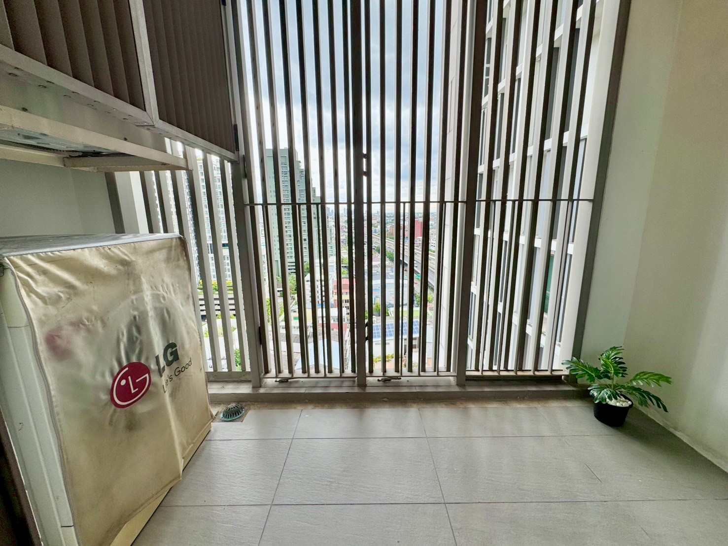 ขายคอนโด เดอะ รูม บีทีเอส วงเวียนใหญ่ / For Sale The Room BTS Wongwian Yai