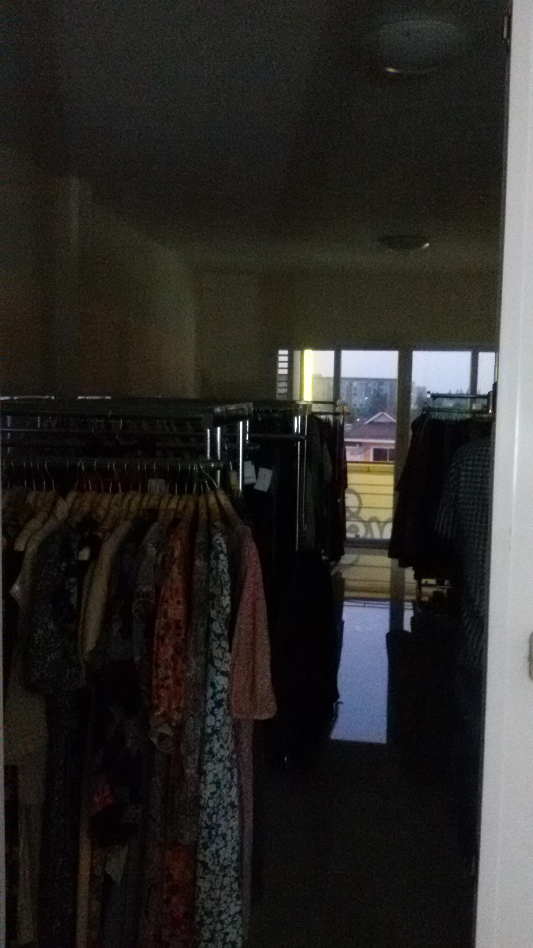 ขายตึกแถวอาคารพาณิชย์ 5 ชั้น ห้องมุม ชั้นลอยต่อเติมเต็มพื้นที่ มีชั้นใต้ดิน หน้ากว้าง 6 เมตร ตัวตึกติดถนนใหญ่