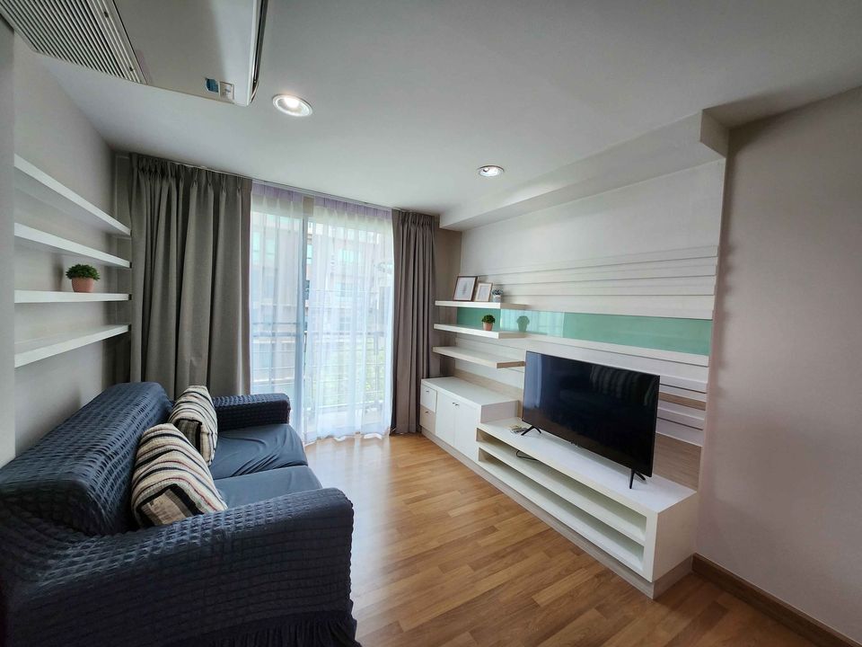 ให้เช่า The Aree Condominium (ดิ อารีย์ คอนโดเนียม) อารีย์ ซอย 4 *350 เมตรจากสถานีรถไฟฟ้าอารีย์* ชั้น 6 ขนาดห้อง 45 ตรม. 1 ห้องนอน