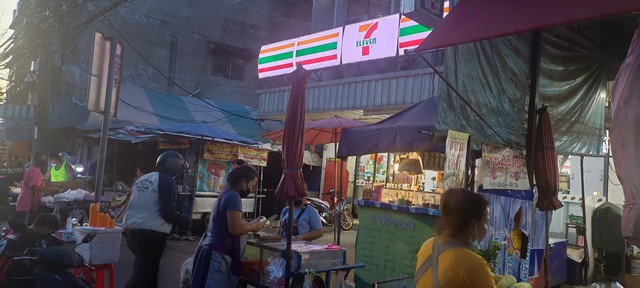 ขาย / เช่าอาคารพาณิชย์ 2 คูหา ทำเลดี เสรีไทย 11 เหมะทำเป็นหอพักนักศึกษาหรือปรับปรุงเป็น โฮสเทล (Hostel)