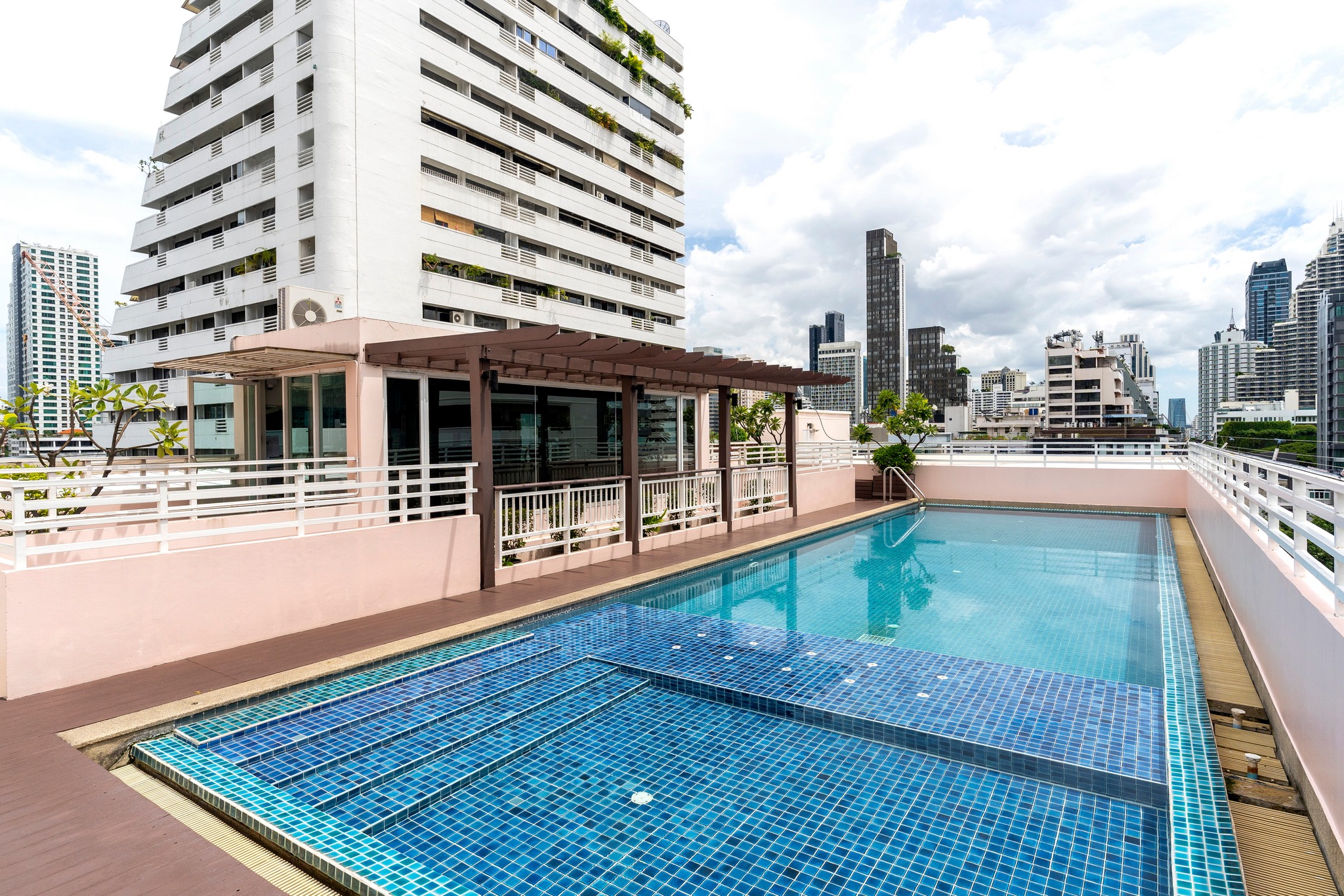 ให้เช่าคอนโด Baan Siri Sukhumvit 13 (บ้าน สิริ สุขุมวิท 13) 1 ห้องนอน 1 ห้องน้ำ ขนาด 57 ตรม