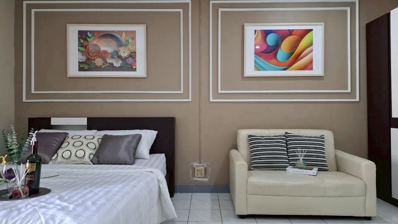 รีบจองก่อนหลุดมือ ขาย / ให้เช่าคอนโดใจกลางเอกมัย – ซื้อหรือเช่าก็คุ้ม โครงการ: บ้านกล้วยน้ำไท (Baan Kluaynamthai Condominium)