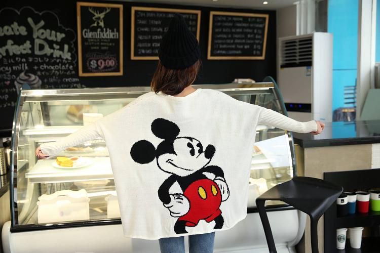 fashion เสื้อกันหนาวไหมพรมแฟชั่น ลายการ์ตูน มิกกี้เม้าส์ สีขาว น่ารักๆ ใส่เที่ยว