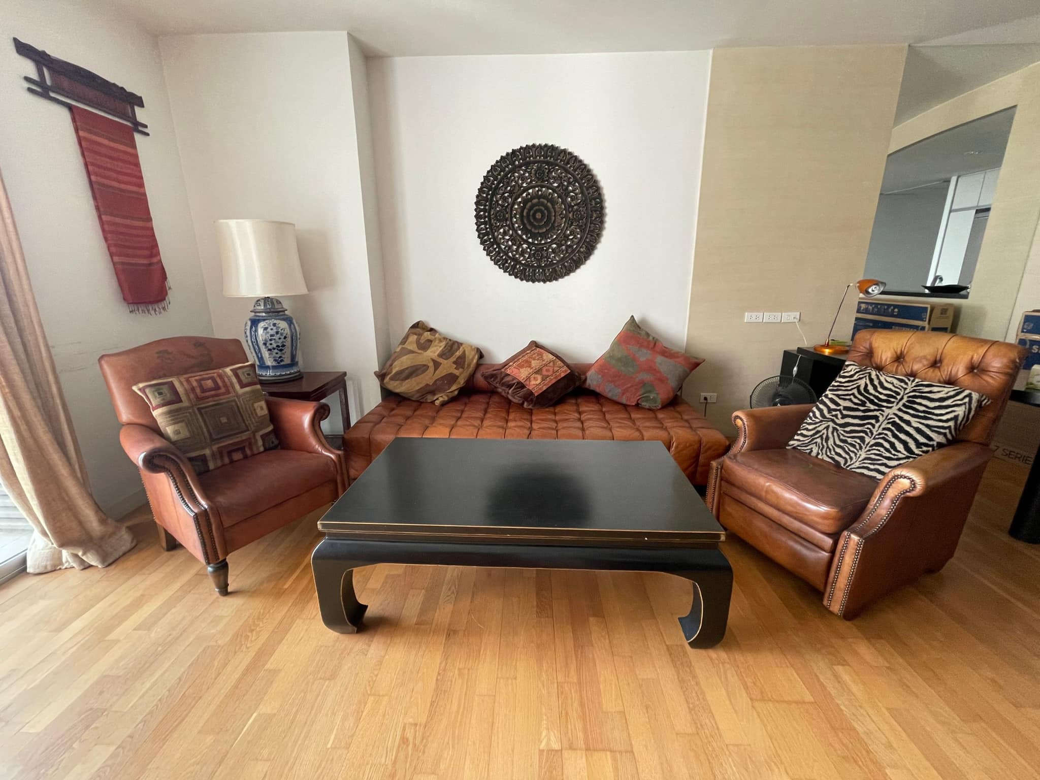 ขาย / เช่า คอนโด Urbana Sathorn (เออร์บานา สาทร) 1 ห้องนอน 1 ห้องน้ำ ขนาด 70ตรม. ตั้งอยู่บนถนนสาทรใต้