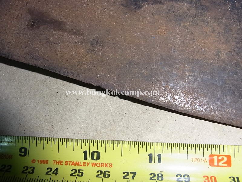 มีดเหน็บ เก่า สภาพสมบูรณ์ ยุคสงครามโลก... ใบยาว30ซม. สันหนา8มิล. ตีหนาไล่ปลายบาง สภาพสมบูรณ์.