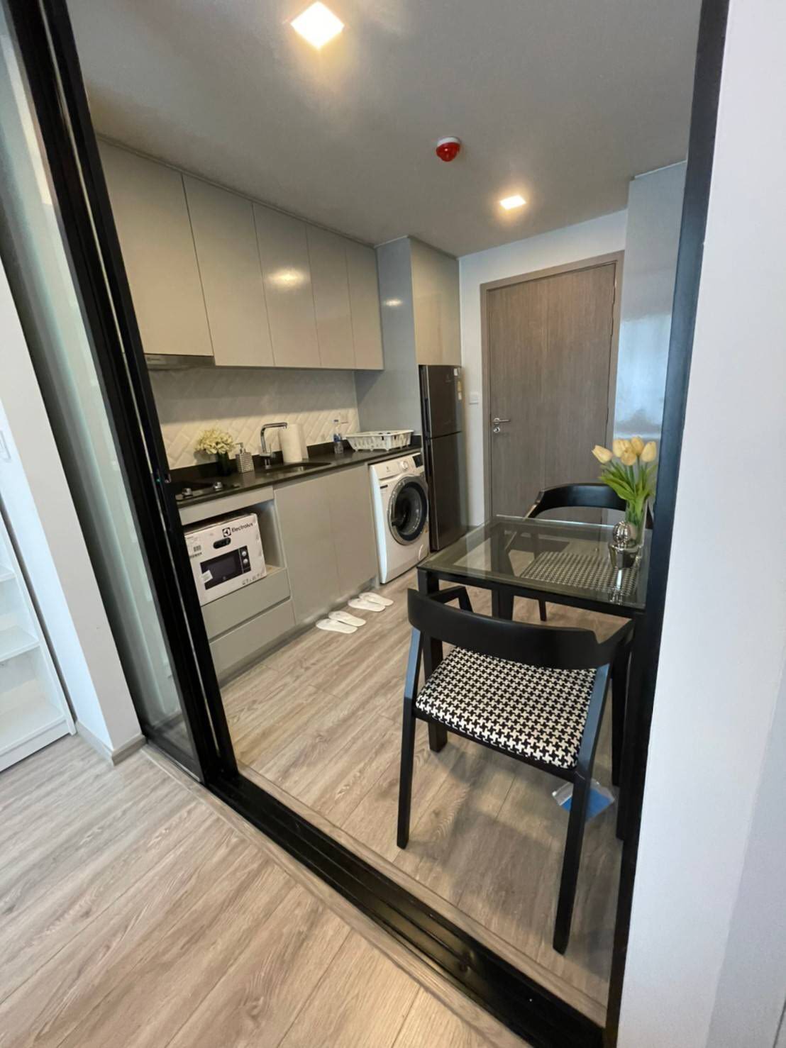 🔥 ด่วน! ให้เช่า Maestro 14 Ratchathewi (มาเอสโตร 14 ราชเทวี) เดิน 5 นาทีถึง MRT! ชั้น 1 ไม่ต้องขึ้นลิฟต์! เลี้ยงสัตว์ได้ (ตัวเมีย)! พร้อมเข้าอยู่ 30 มิ.ย. นี้! 🔥