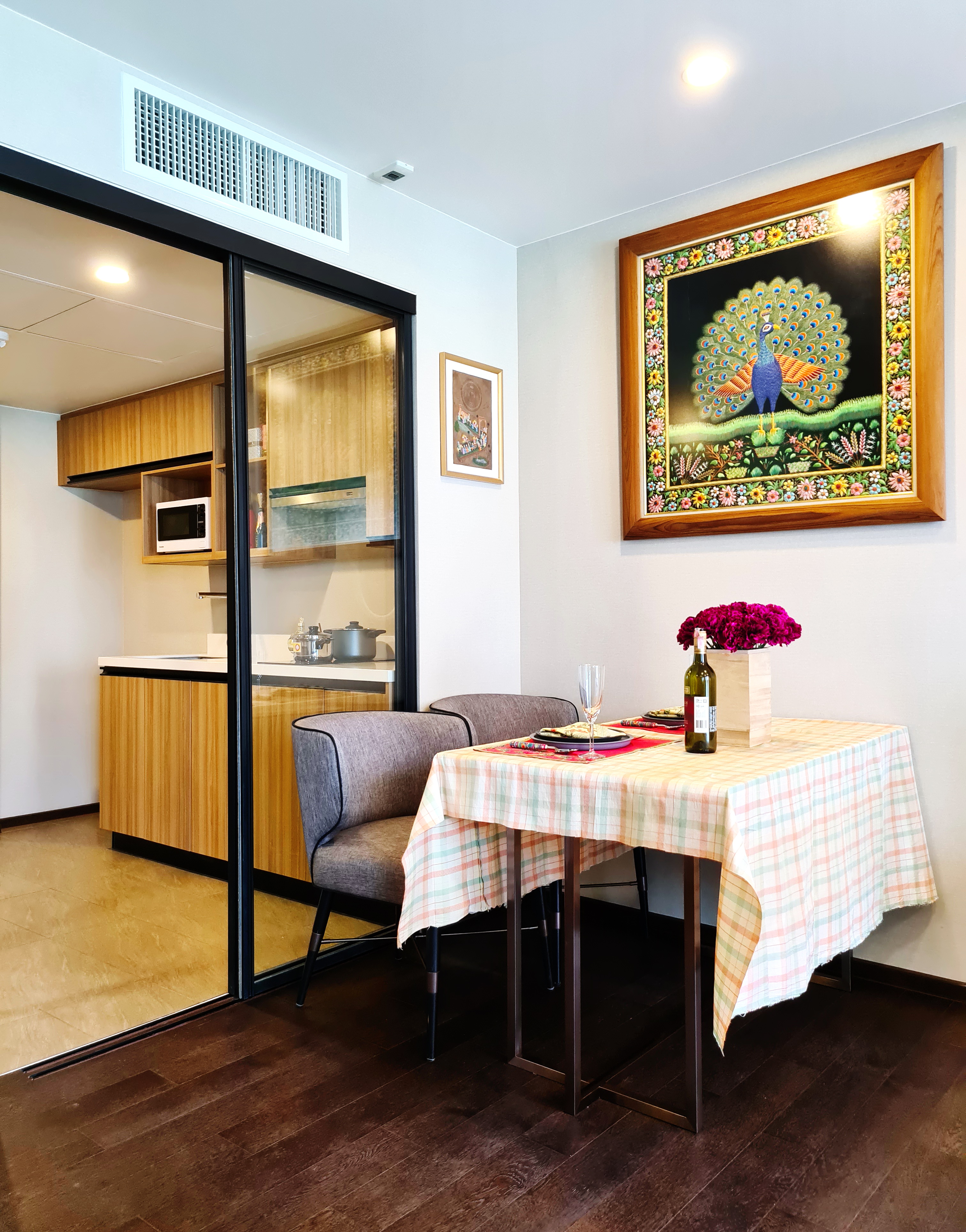 ขาย / เช่าคอนโด Na Vara Residence (ณ วรา เรสซิเดนซ์) หลังสวน(Freehold) ชั้นเพนท์เฮ้าส์ พร้อมเฟอร์นิเจอร์พรีเมียมครบชุด