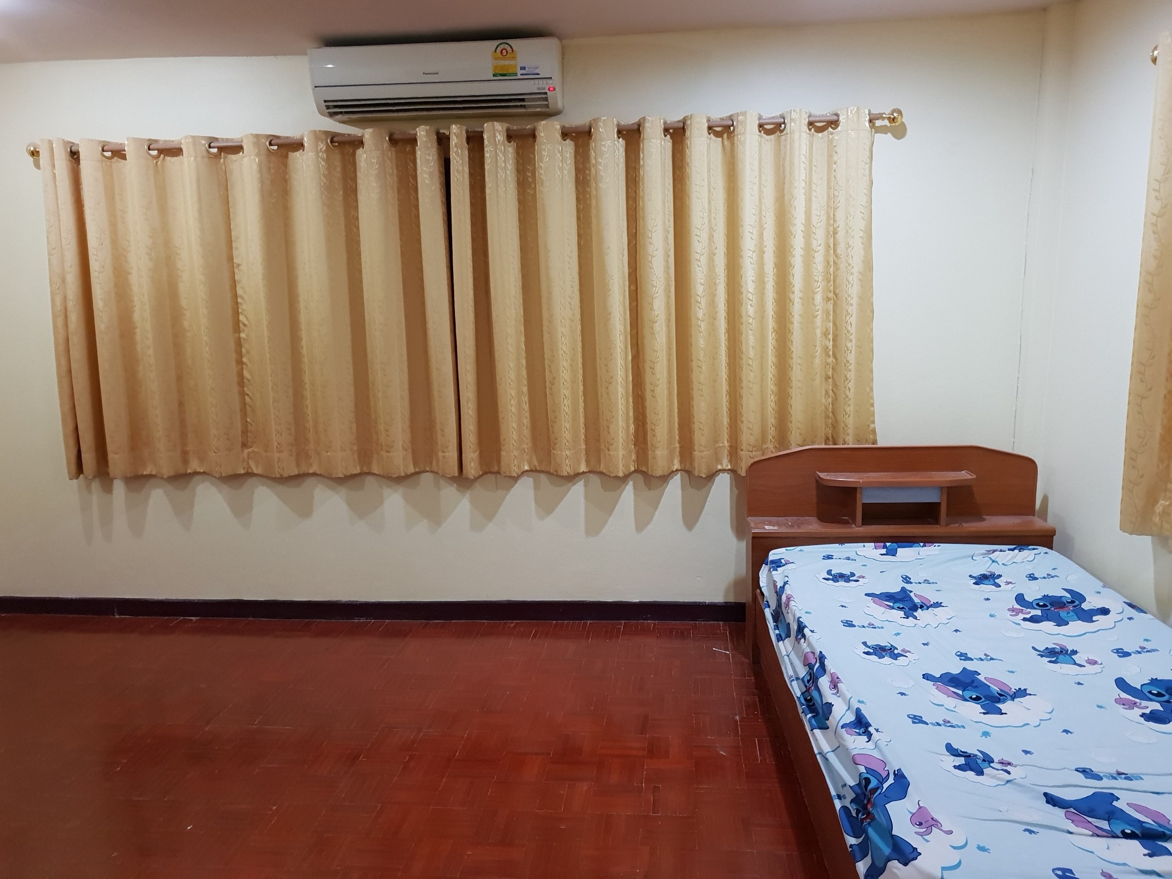 ขาย / เช่าบ้านแฝด 2 ชั้น หมู่บ้าน รังสิยา ซ.อุดมสุข 58 ถ.สุขุมวิท 103 ขายราคา 5.5 ล้าน 3 ห้องนอน