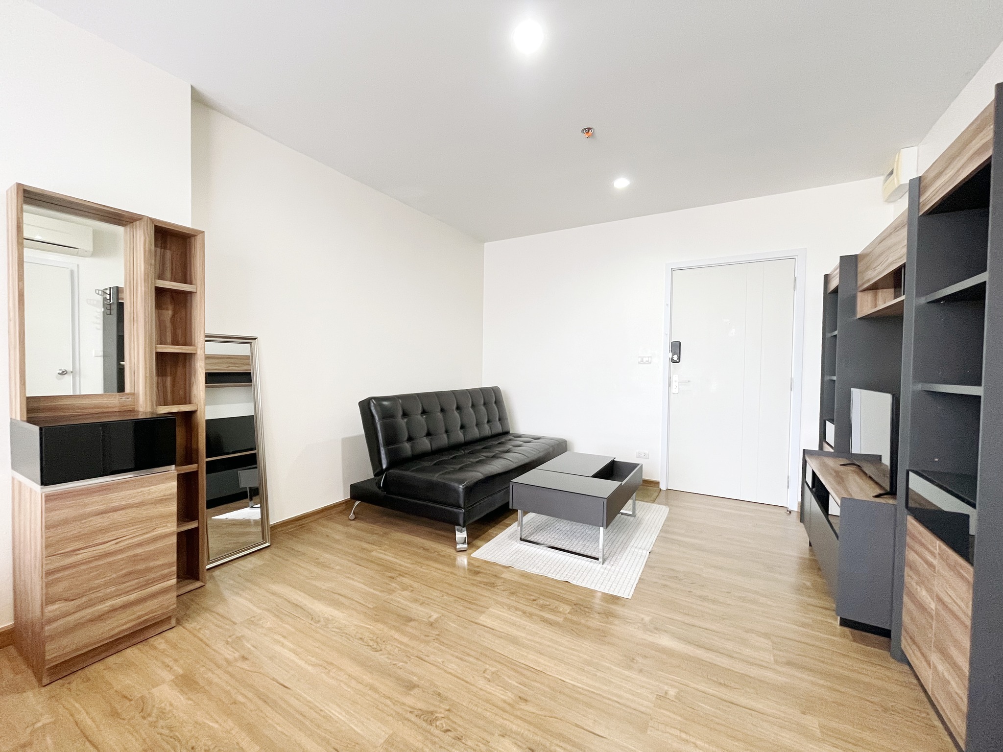 ให้เช่าคอนโด The Tree Interchange : เดอะ ทรี อินเตอร์เชนจ์ ห้องสตูดิโอ ตึก A ชั้น12 เนื้อที่ 30.21 ตรม