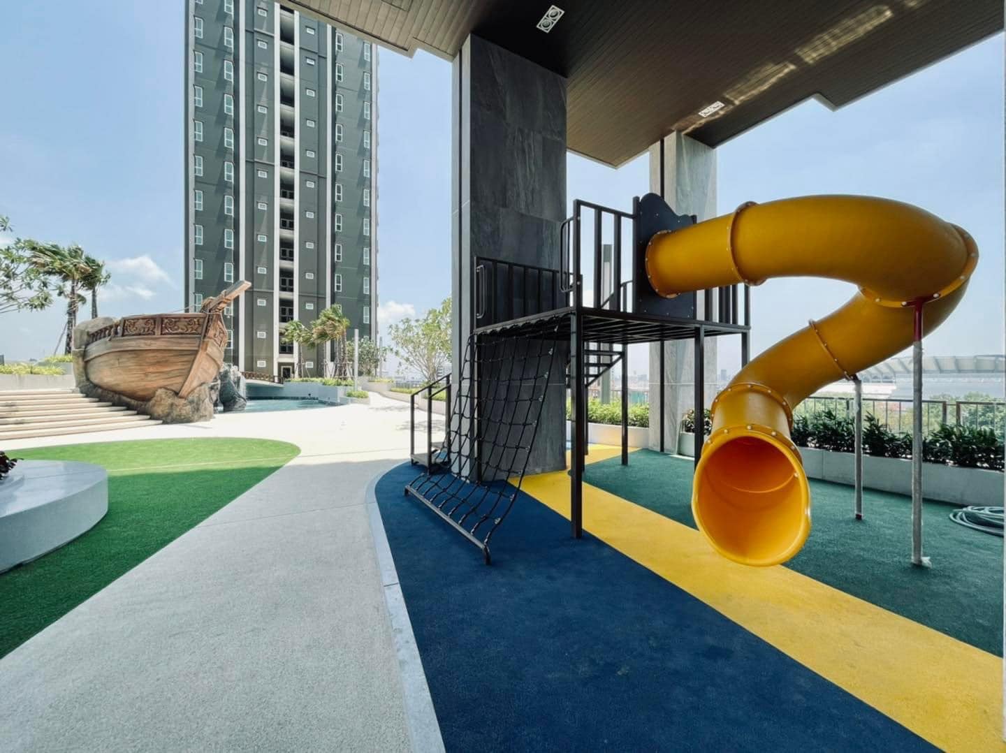 ให้เช่าคอนโด Supalai Veranda Ramkhamhaeng (ศุภาลัย เวอเรนด้า รามคำแหง) - 2 ห้องนอน; 2 ห้องน้ำ; ครัวแยก; ห้องมุม