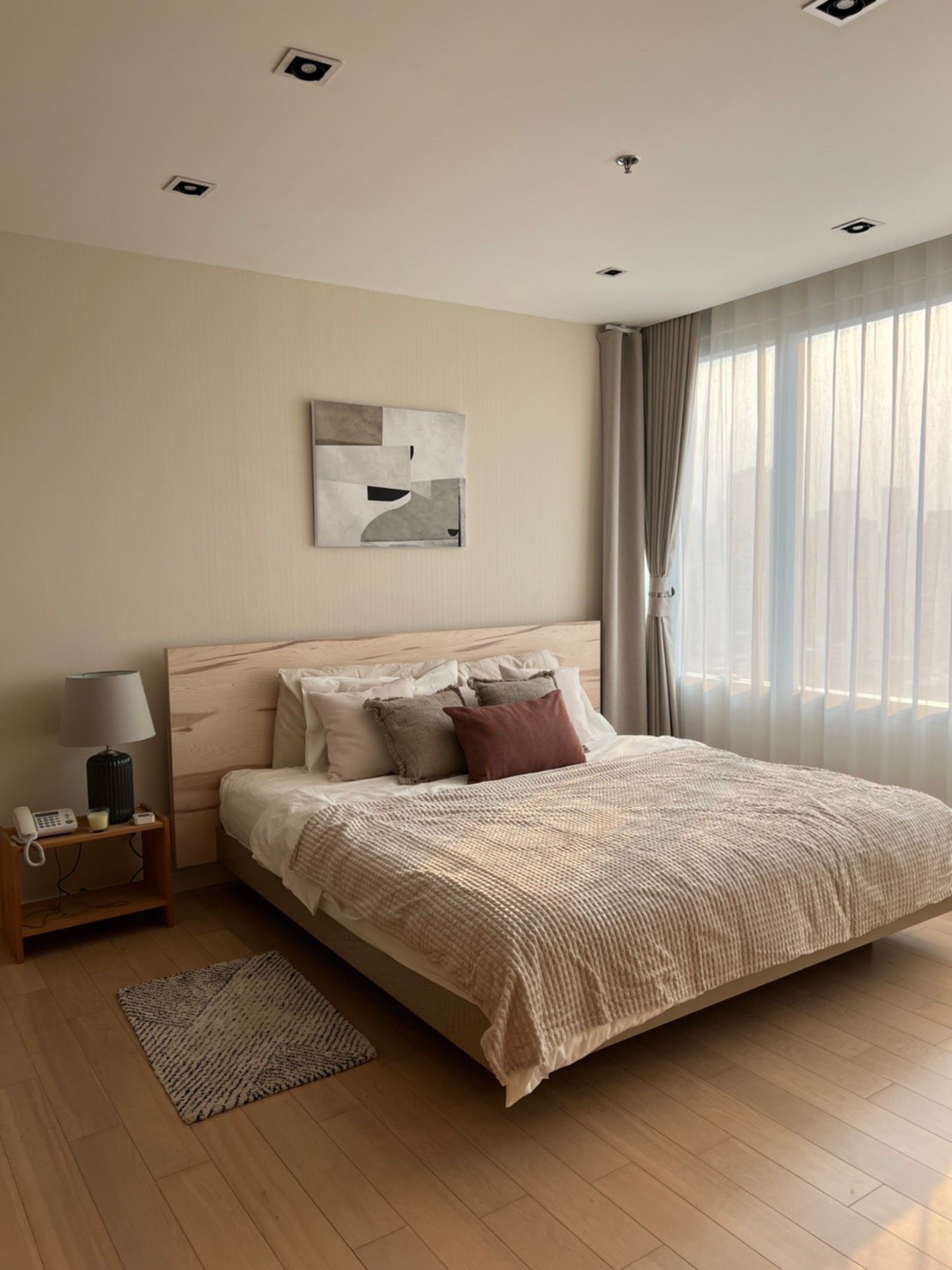 ขายคอนโด Eight Thonglor Residence (เอท ทองหล่อ เรสซิเดนซ์ ) ลักษณะห้อง - ขายคอนโดชั้น 23 วิวสระว่ายน้ำ ราคา 22 ล้าน