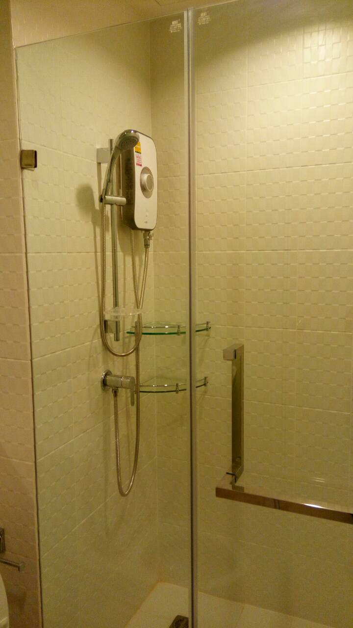 ให้เช่า คอนโด เดอะ ทรี อินเตอร์เชนจ์ the tree interchange ตึก A ชั้น 19 ทิศเหนือ ขนาด 30 ตร.ม. เฟอร์นิเจอร์+เครื่องใช้ไฟฟ้าครบ ราคา 10000 บาทต่อเดือน