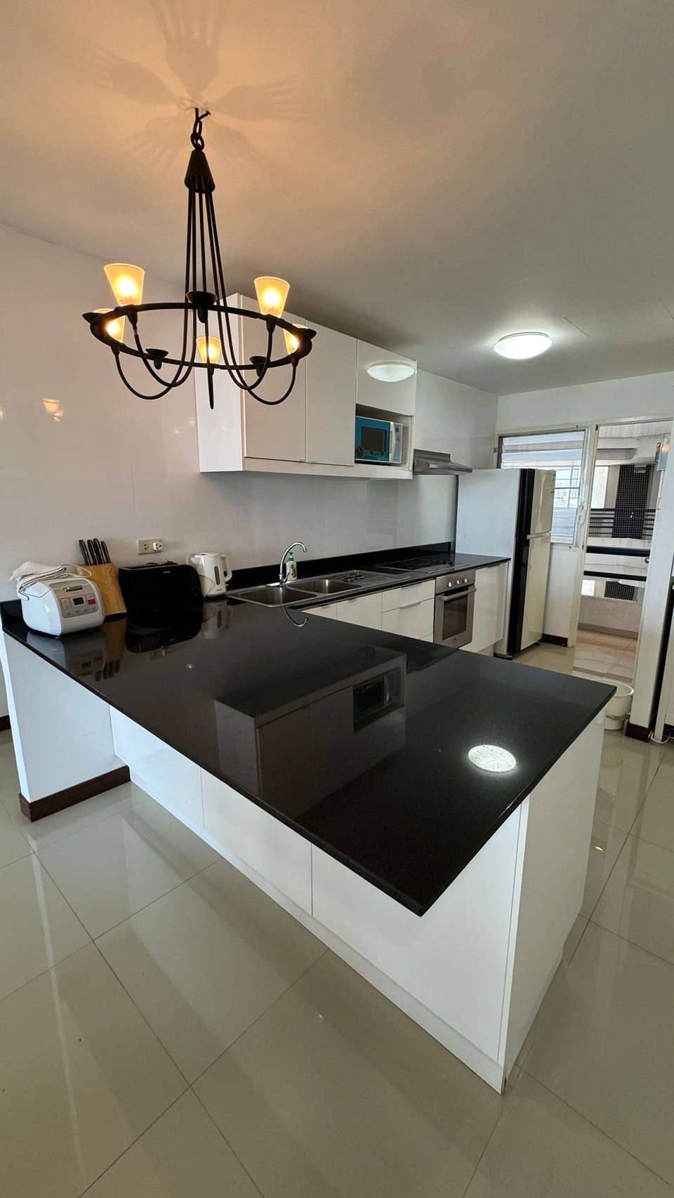 ให้เช่าคอนโด Rama Harbour view condo (รามา ฮาร์เบอร์ วิว คอนโด) ชั้น 7 วิวทะเล 2 ห้องนอน 2 ห้องน้ำ ขนาด 110 ตรม + พื้นที่ระเบียง