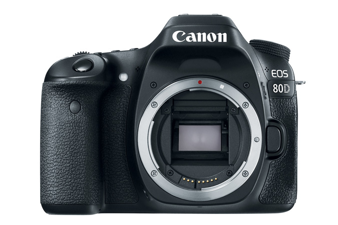 Canon EOS 80D DSLR Camera Kit (EF-S 18-135mm f/3.5-5.6 IS USM)