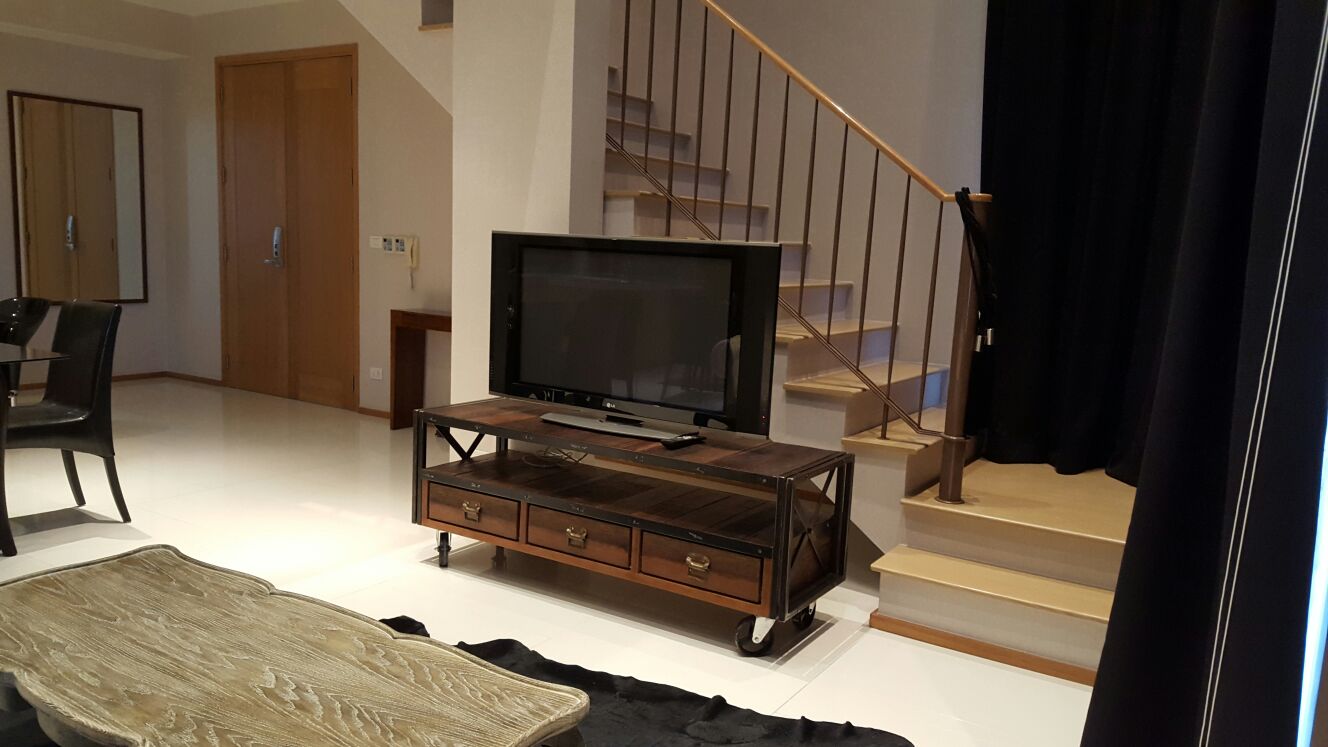 ให้เช่าคอนโด The Emporio Place (ดิ เอ็มโพริโอ เพลส) ห้อง (Duplex) 1 ห้องนอน 1 ห้องน้ำ