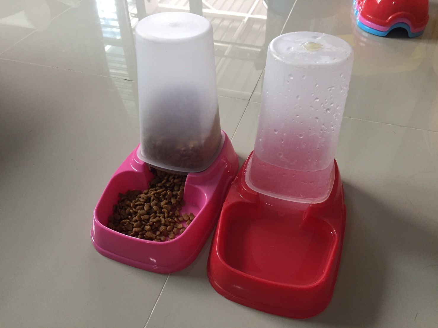 ชามอาหารและน้ำ ใส่ได้ทั้งอาหารเม็ดและน้ำ