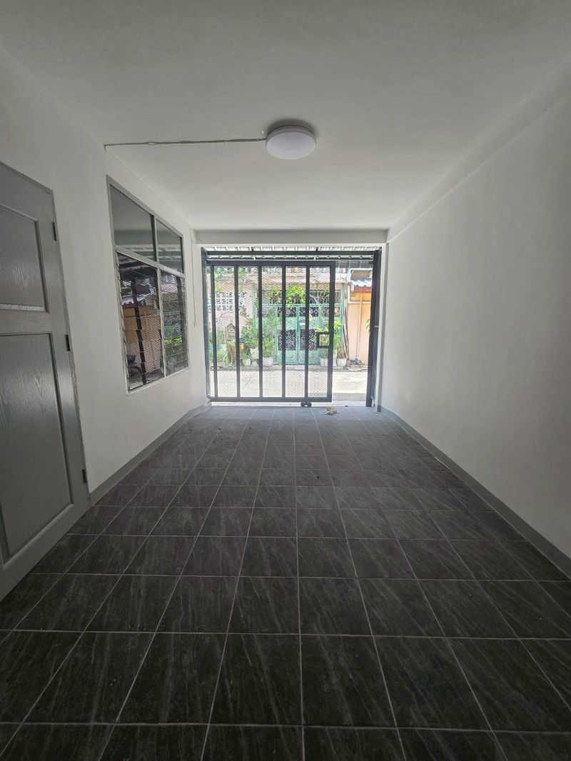 🏡 ขาย / ให้เช่าทาวน์เฮ้าส์ 2 ชั้น ซอยประชาราษฎร์บำเพ็ญ 16 แยก 3 / For Sale or Rent Townhouse Pracharat Bamphen 16 Soi 3