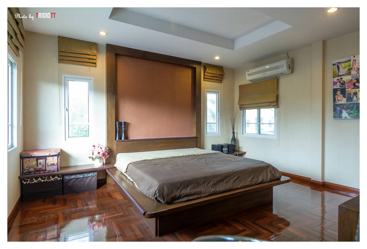 ขายบ้านเดี่ยว 2 ชั้น หมู่บ้านไชยลดา ถนนรามคำแหง ( ซอย มีสทีน ) 3 ห้องนอน 3 ห้องน้ำ (มีห้องคนรับใช้แยกส่วนต่างหาก) เนื้อที่101ตร.ว