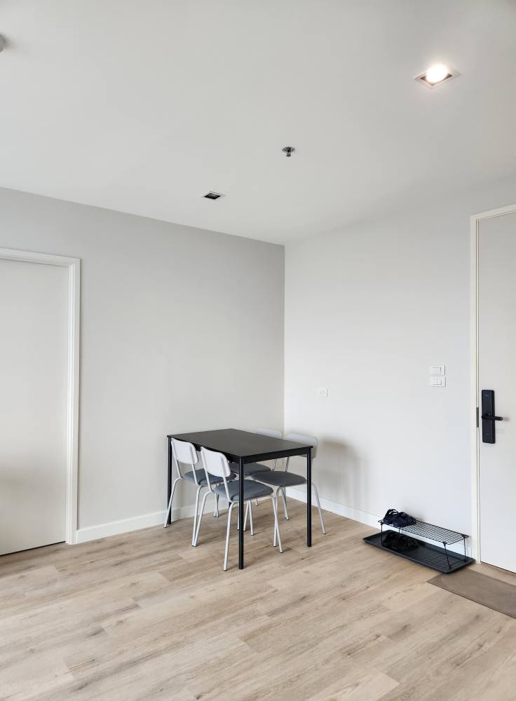 ให้เช่าคอนโด เดอะรูม สาทร–ตากสิน / For Rent The Room Sathorn–Taksin (English below)