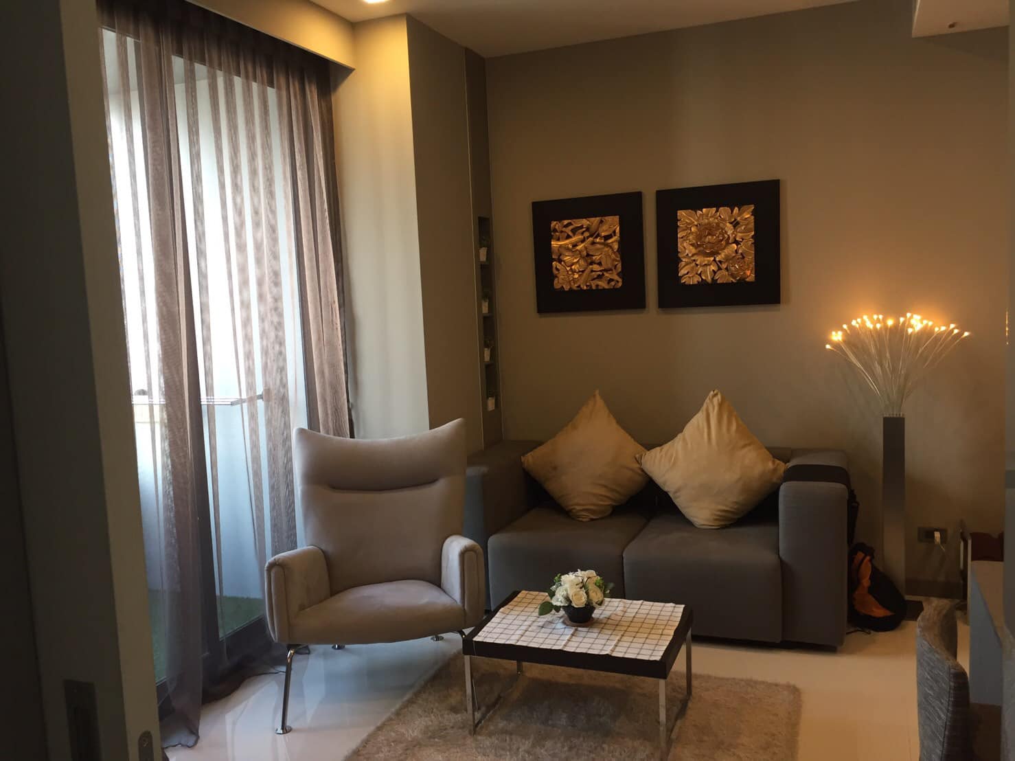 ให้เช่า M Silom (เอ็ม สีลม) อนุญาตเลี้ยงน้องหมา น้องแมวได้ ชั้น 11 fully Furnished. 1 ห้องนอน