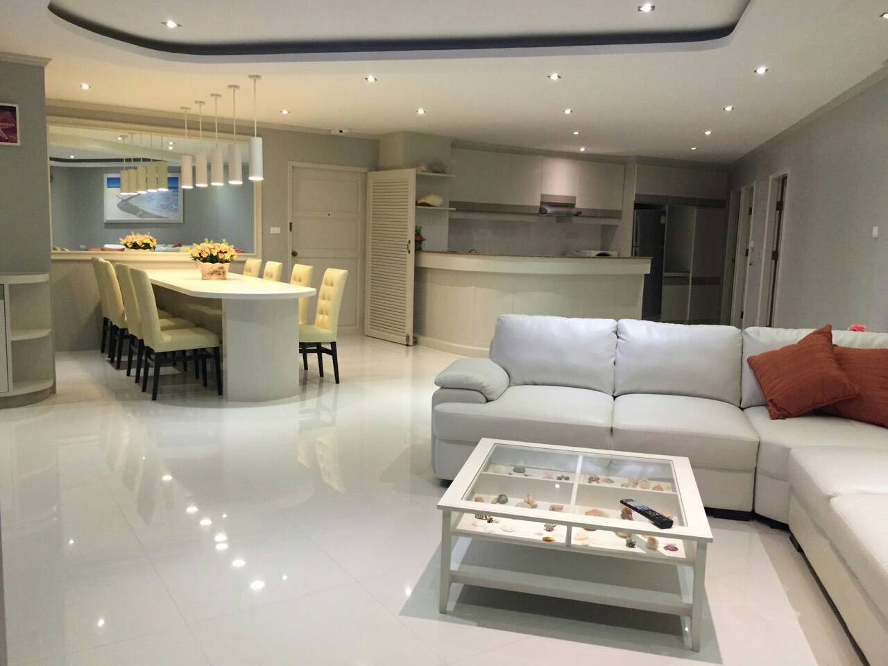 ขายคอนโดPark Beach Condominium (ปาร์ค บีช คอนโดมิเนียม) 3 ห้องนอน 2 ห้องน้ำ 3 ระเบียง ขนาด 174 ตรม