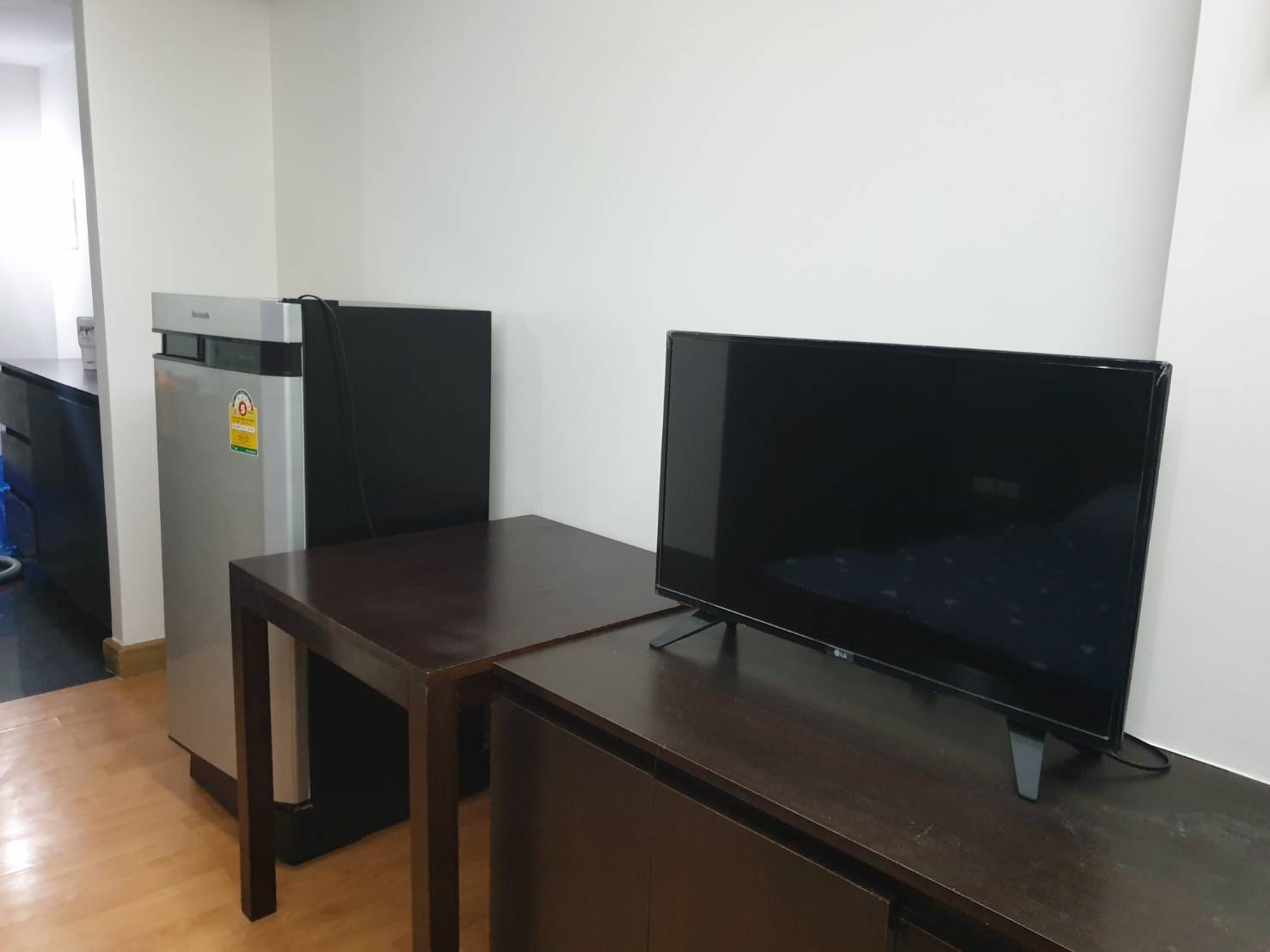 ให้เช่าคอนโด แฟมมิลี่ พาร์ค คอนโดมิเนียม Family Park Condominium (FP Condominium) ห้องสตูดิโอ 1 ห้องน้ำ (มีระเบียง) เลี้ยงสัตว์ได้ ราคา 7500 บาทต่อเดือน