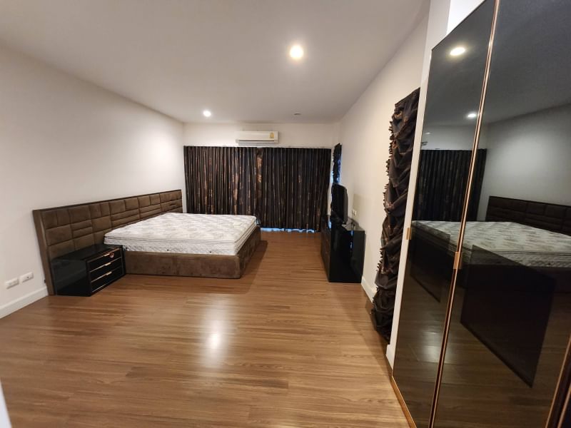 ขาย /ให้เช่า บ้านเดี่ยว 3 ชั้น หมู่บ้าน ลุมพินี สวนหลวงร.9 ราคาเช่า 85,000 บาท ต่อเดือนถูกและสวย