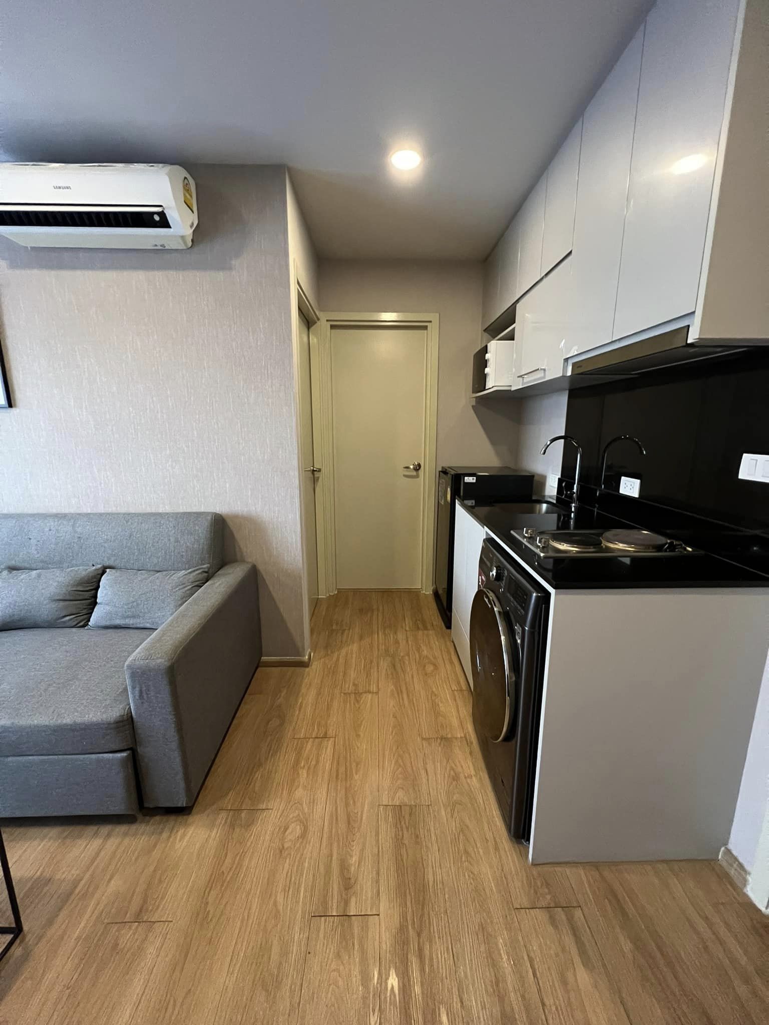 ให้เช่าคอนโด เฟ-ลิค รัชดา 36 (Felic Ratchada 36) ขนาด 30 ตรม. 1 ห้องนอน 1 ห้องรับแขก 1 ห้องน้ำ ชั้น 7 ห้องริม