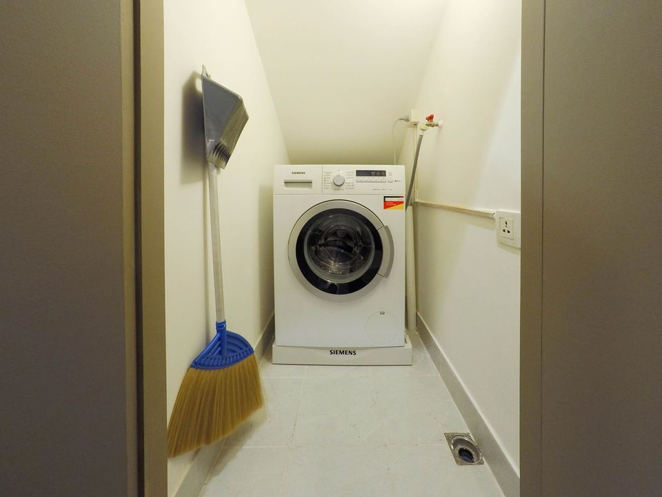 ให้เช่าคอนโด IDEO Mobi Sukhumvit (ไอดีโอ โมบิ สุขุมวิท ) แบบ Duplex 2 ชั้น ขนาด 45 ตรม.
