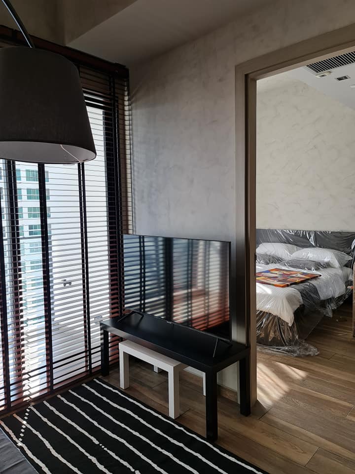 ขายคอนโด The Lofts Asoke by Raimon Land ชั้น 26 ห้องเหมือนใหม่ ตกแต่งพร้อมให้เช่าหรือเข้าอยู่ 1 ห้องนอน