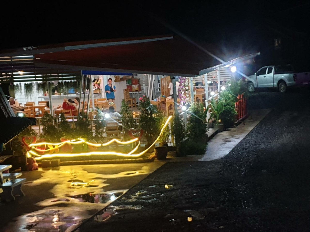 ขายที่ดินถมแล้ว 3 ไร่ จังหวัด นครนายก ขายพร้อมร้านอาหารและบ้านน็อกดาว