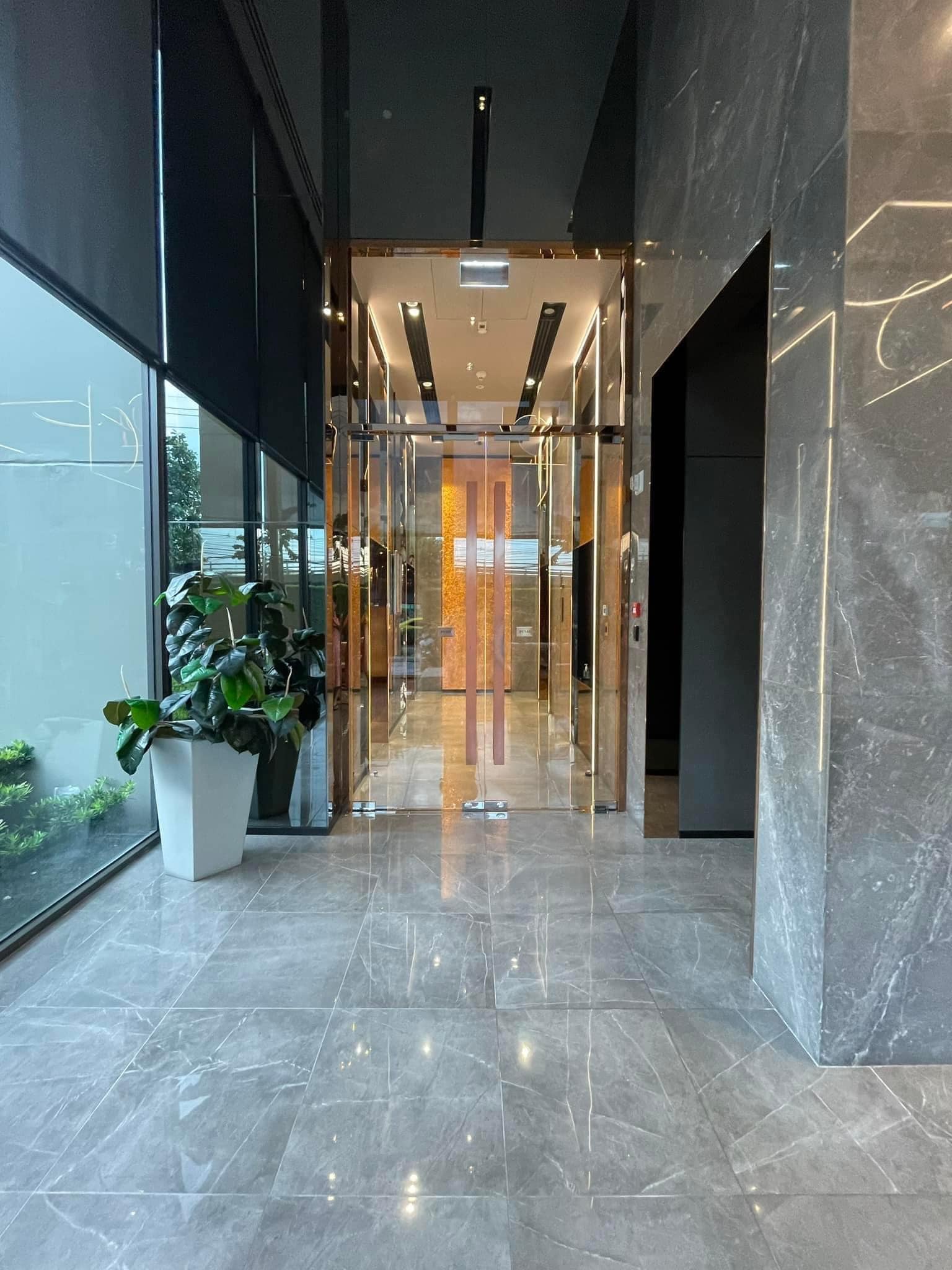 ให้เช่าคอนโด Urbano Rajavithi (เออร์บาโน ราชวิถี) วิวเเม่น้ำเจ้าพระยา ติด MRT สิรินธร ราคา 15,000 บาท /เดือน