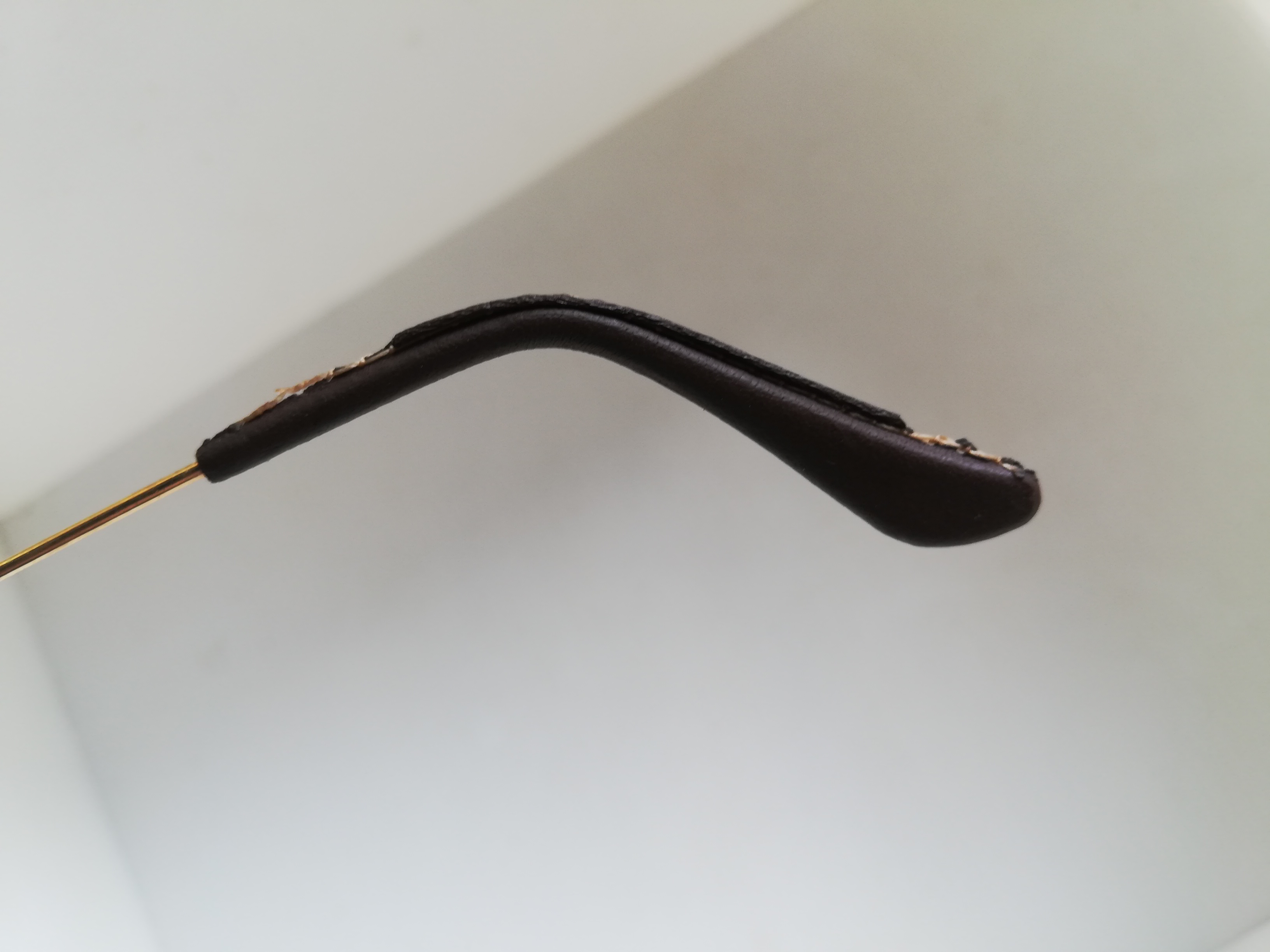 แว่นตา RayBan หุ้มหนัง เลนส์ออโต้ มือสอง สภาพสวยแท้ Made in USA