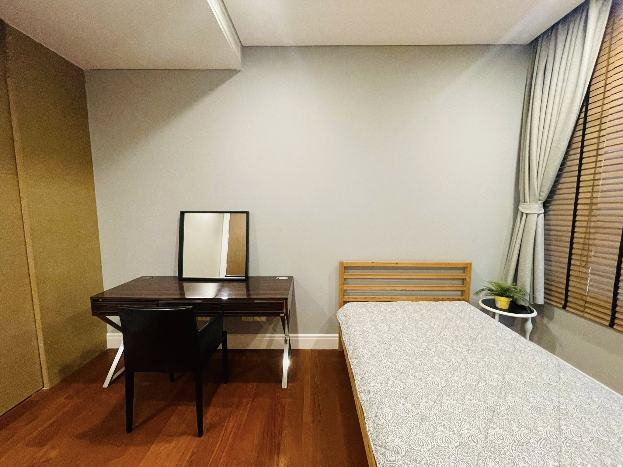 ให้เช่าคอนโด ไบรท์ สุขุมวิท 24 / For Rent Bright Sukhumvit 24 (English below)