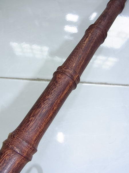 ไม้มงคลหายาก... ไม้ตะพด(ไม้แก่นมะขาม) กลึงลายไผ่9ปล้อง(เลขมงคล) ลายสวย ยาว95ซม... หัวกลึงหัวขุนทองเหลืองแท้