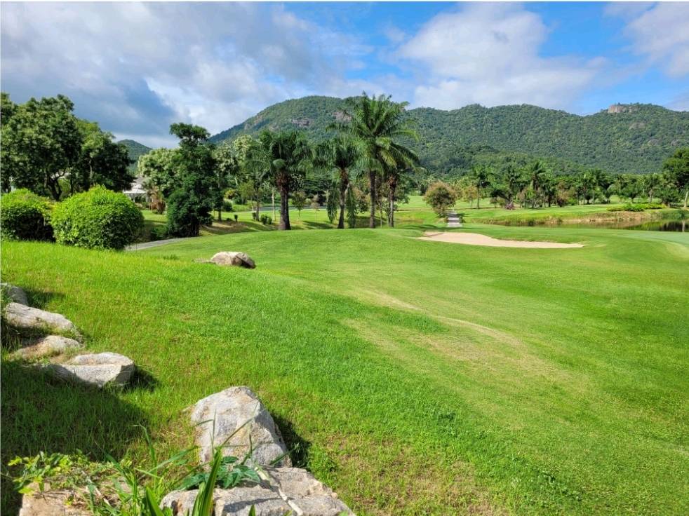 ขายที่ดินสวยติดคลับเฮ้าส์ในโครงการ ปาล์ม ฮิลล์ กอล์ฟ รีสอร์ท หัวหิน ที่ดินระดับพรีเมี่ยมที่ตั้งอยู่ใน ปาล์ม ฮิลส์ กอล์ฟ รีสอร์ท ในราคาที่สุดพิเศษ