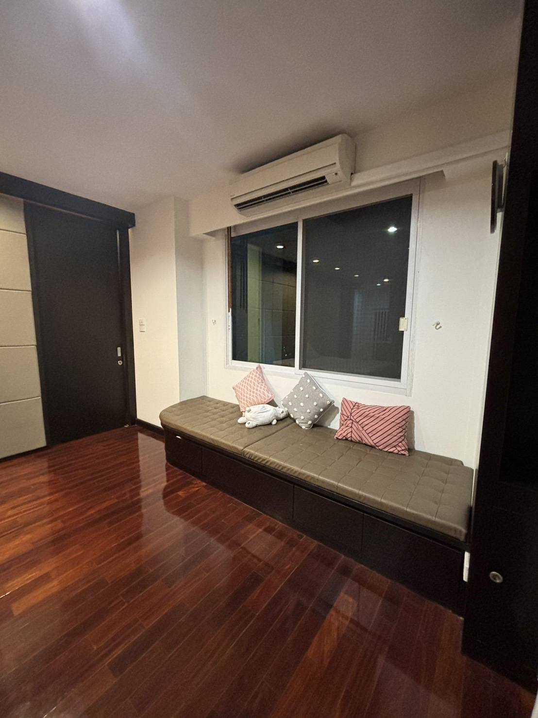 🏡 ให้เช่าบ้านเดี่ยวหรู หมู่บ้านบ้านลาดพร้าว Exclusive 📍 ถนนเลียบด่วนเอกมัย–รามอินทรา (ตรงข้าม The Crystal Park)