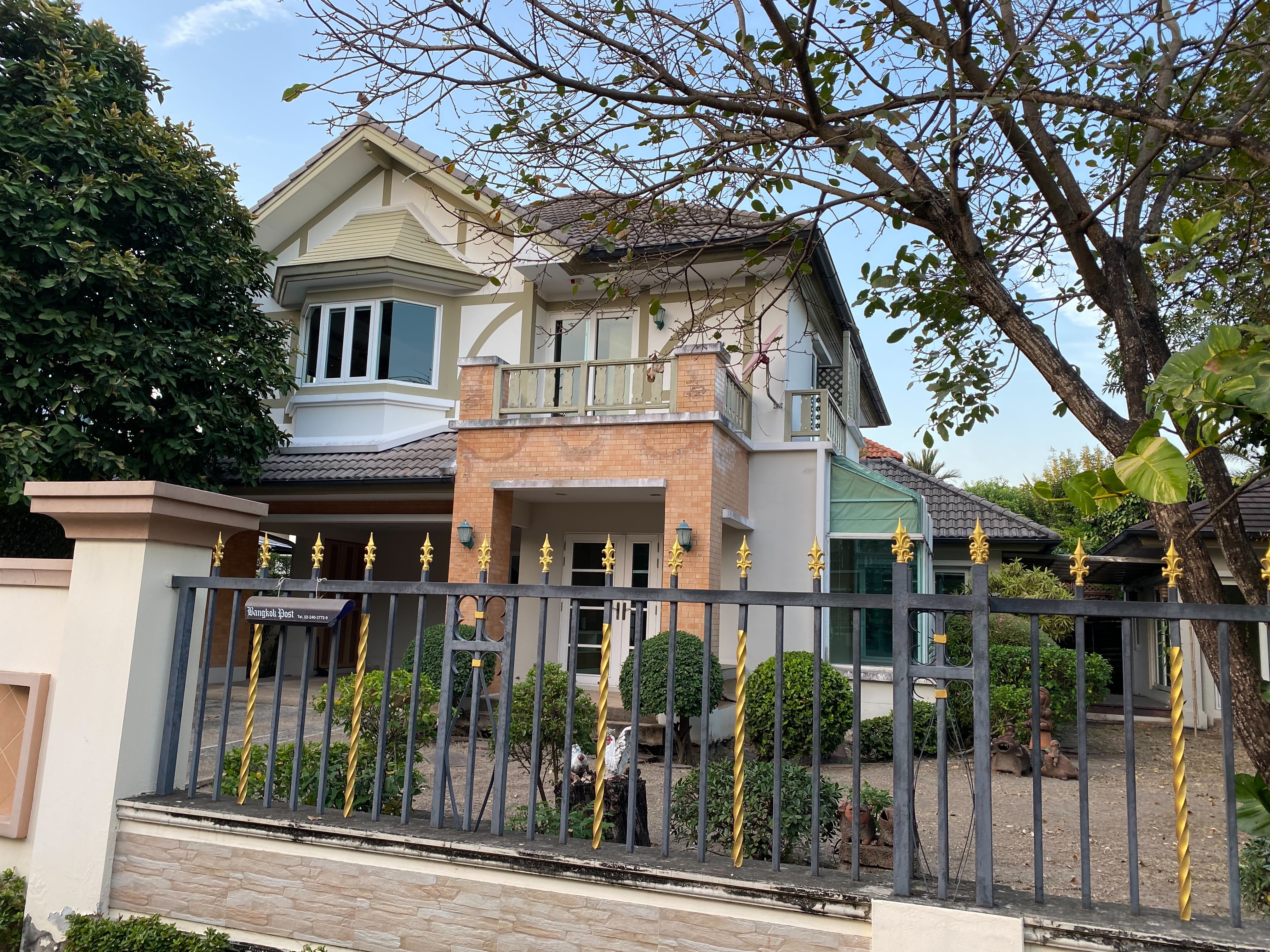 ขายบ้านเดี่ยว 2 ชั้น หลังมุม หมู่บ้าน ลัดดารมย์ วัชรพล เฟส 3 3 ห้องนอน พร้อมเรือนรับรอง (ห้องกระจก) 1 มีห้องน้ำในตัว