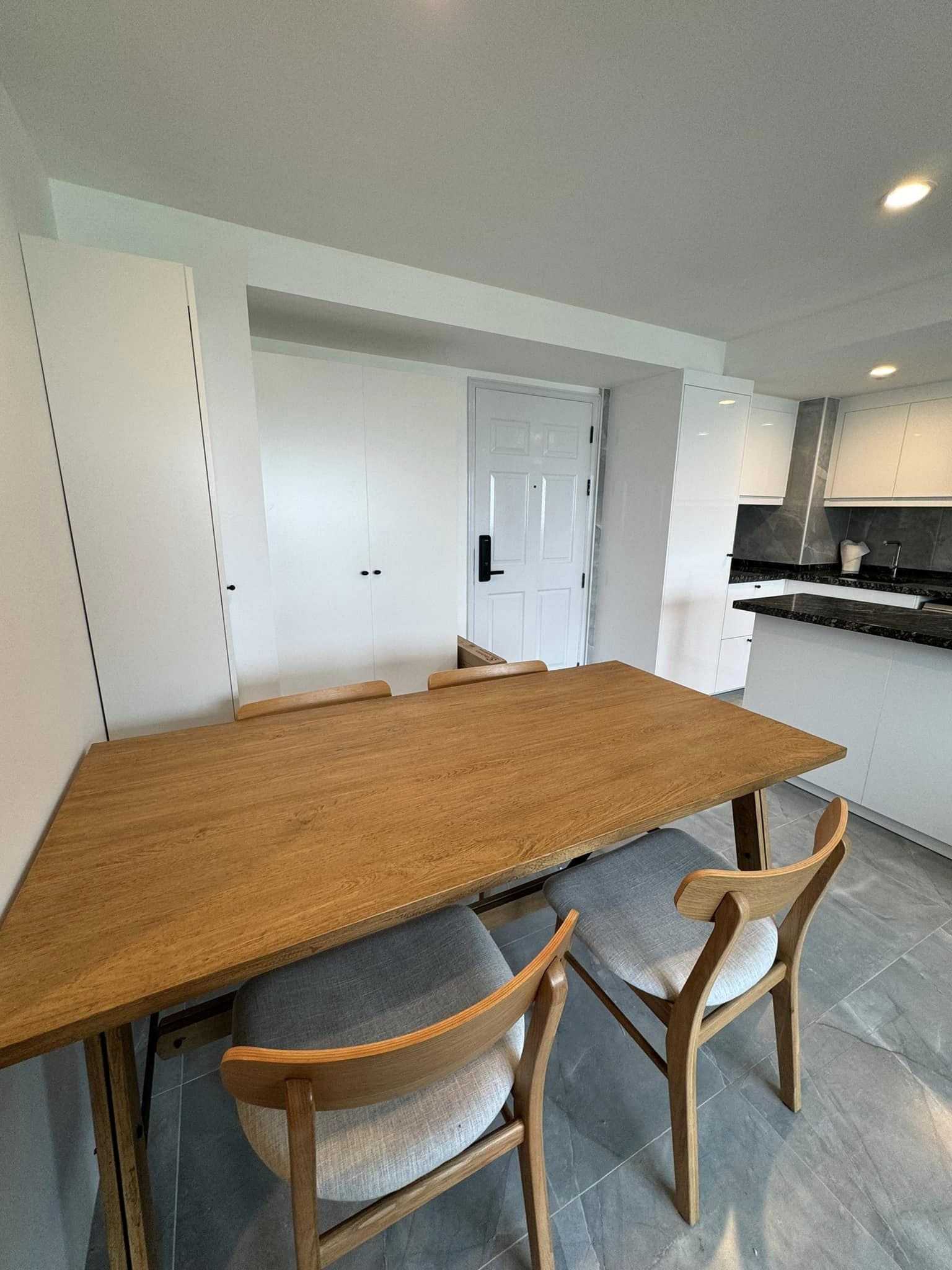 ขาย / ให้เช่าห้องรีโนเวทใหม่ Lumpini Ville Sukhumvit 77 (ลุมพินี วิลล์ สุขุมวิท 77) ( 1 ) ห้องขนาด 62 ตรม. 2 ห้องนอน