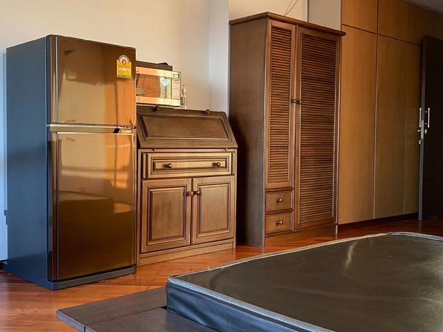 ให้เช่า ศรีวรา แมนชั่น 2 (Sereevra Mansion 2) 📍 ทำเลเยี่ยม! หลัง Big C รัชดา ใกล้ MRT ศูนย์วัฒนธรรมฯ เดินถึงในไม่กี่นาที