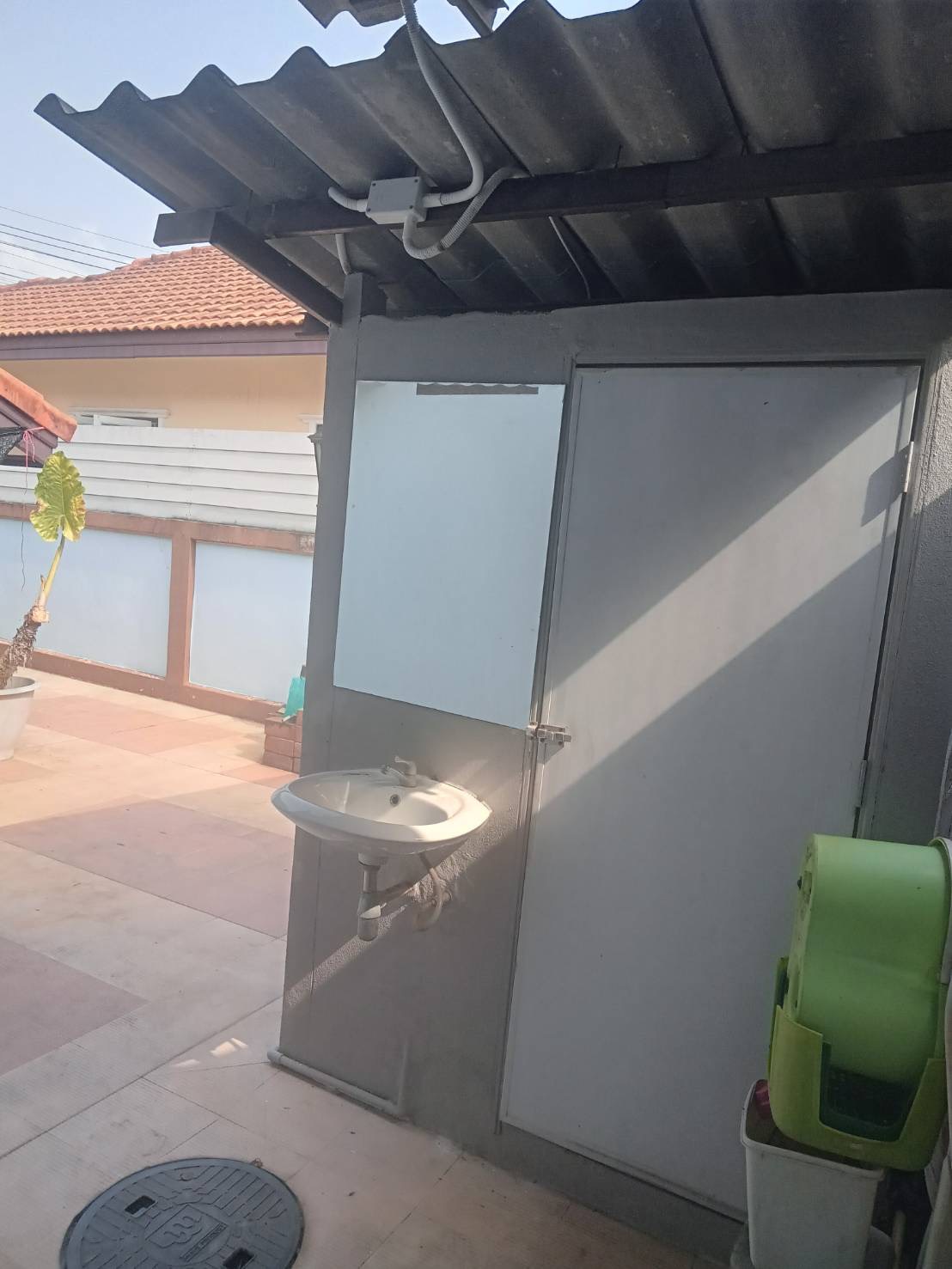 ขายบ้านเดี่ยวชั้นเดี่ยวโครงการ หมู่บ้านเพชรลดา บ้านฉาง เนื้อที่ 52 ตรว มี 3 ห้องนอน 2 ห้องน้ำ