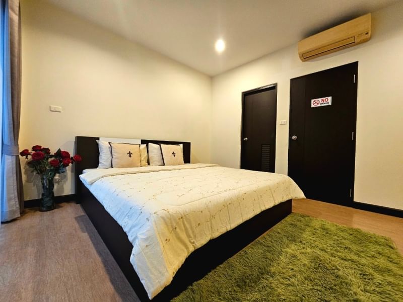 ให้เช่าทาวน์โฮม 3 ชั้น หมู่บ้านภัทรา วิลล่า 8 สตรีวิทยา 2 ซอย10 และ โชคชัย 4 ซอย78 ใกล้ โรงเรียนสตรีวิทยา 2,