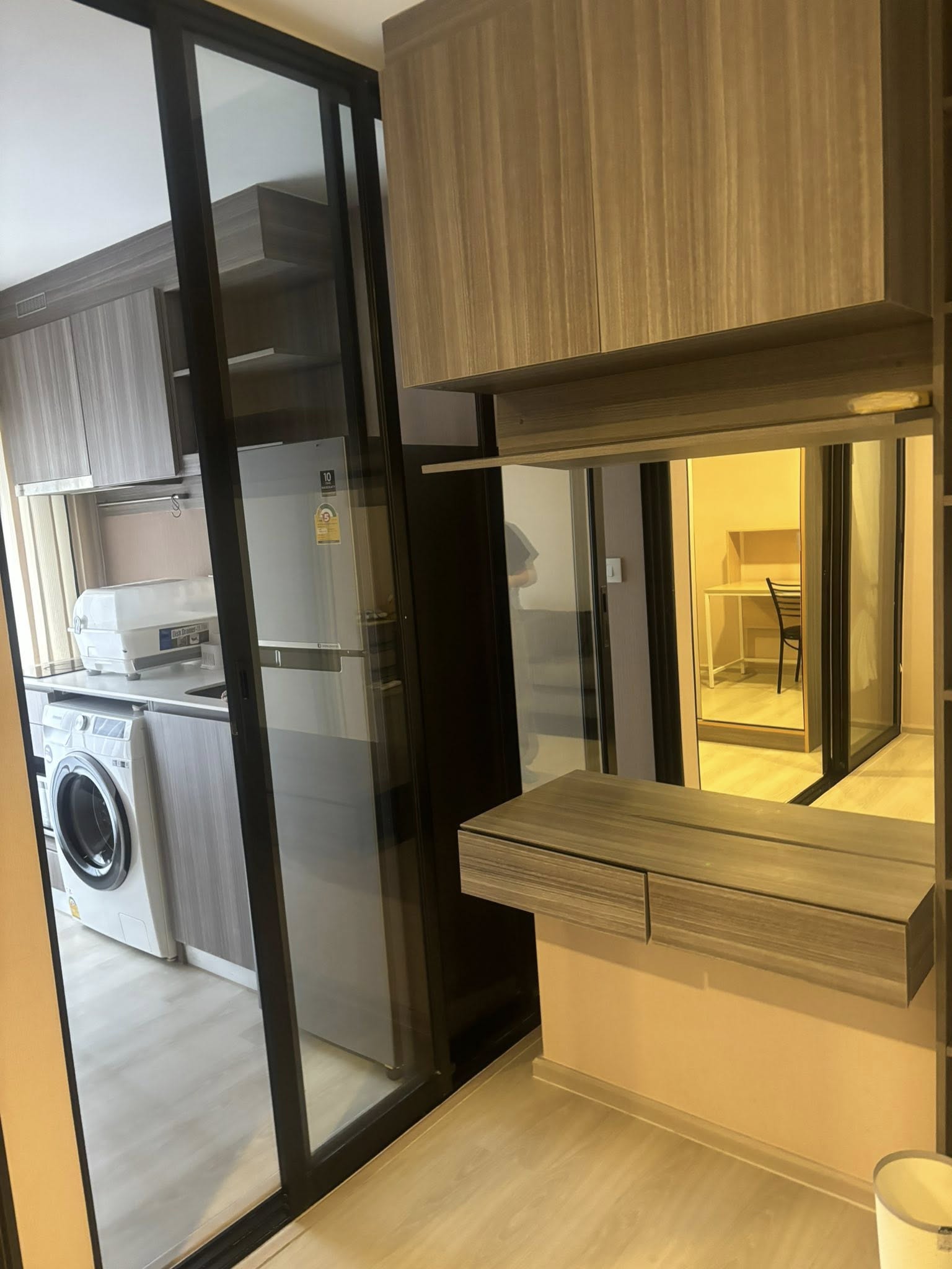 ปล่อยเช่าคอนโด kensington phaholyothin 63 (เคนซิงตัน พหลโยธิน 63 ) ขนาด 31.49 ตรม. 1 ห้องนอน 1ห้องน้ำ ชั้น 3 ห้องติดบันไดหนีไฟ