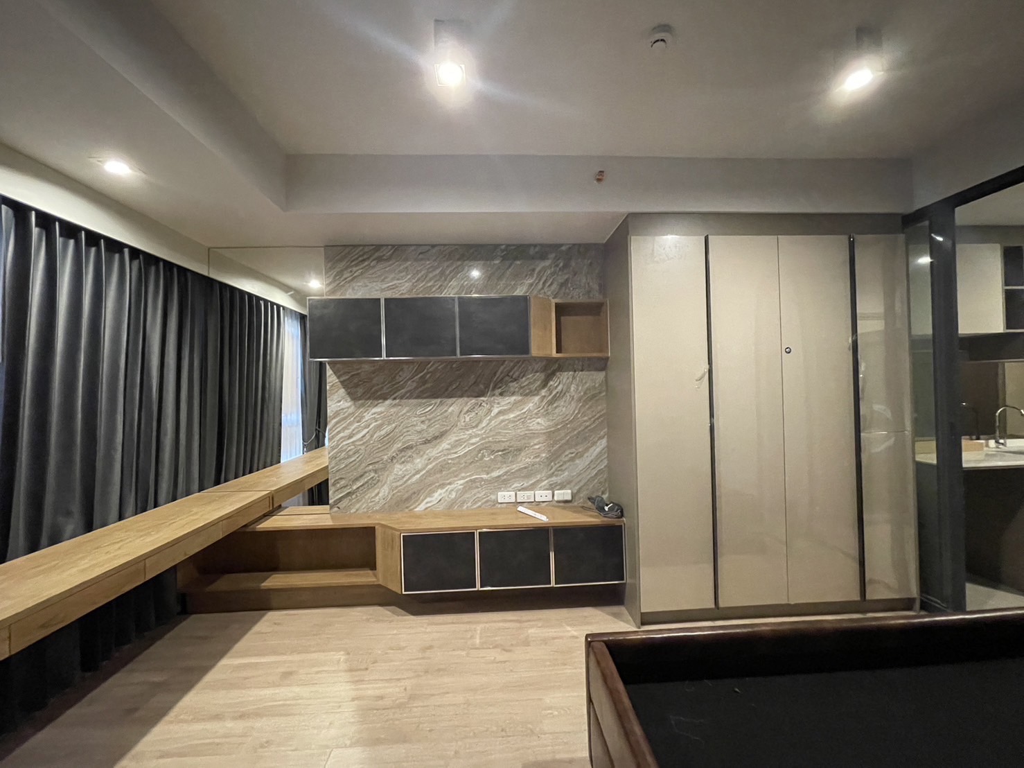 ให้เช่าคอนโด IDEO Rama 9 - Asoke (ไอดีโอ พระราม 9 - อโศก) ให้เช่า ห้องสตูดิโอสวย พร้อมอยู่ ใจกลางพระราม 9 ใกล้ MRT พระราม 9 / เซ็นทรัลพระราม 9 / รพ.พระราม 9